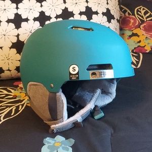 New Giro Snow Helmet